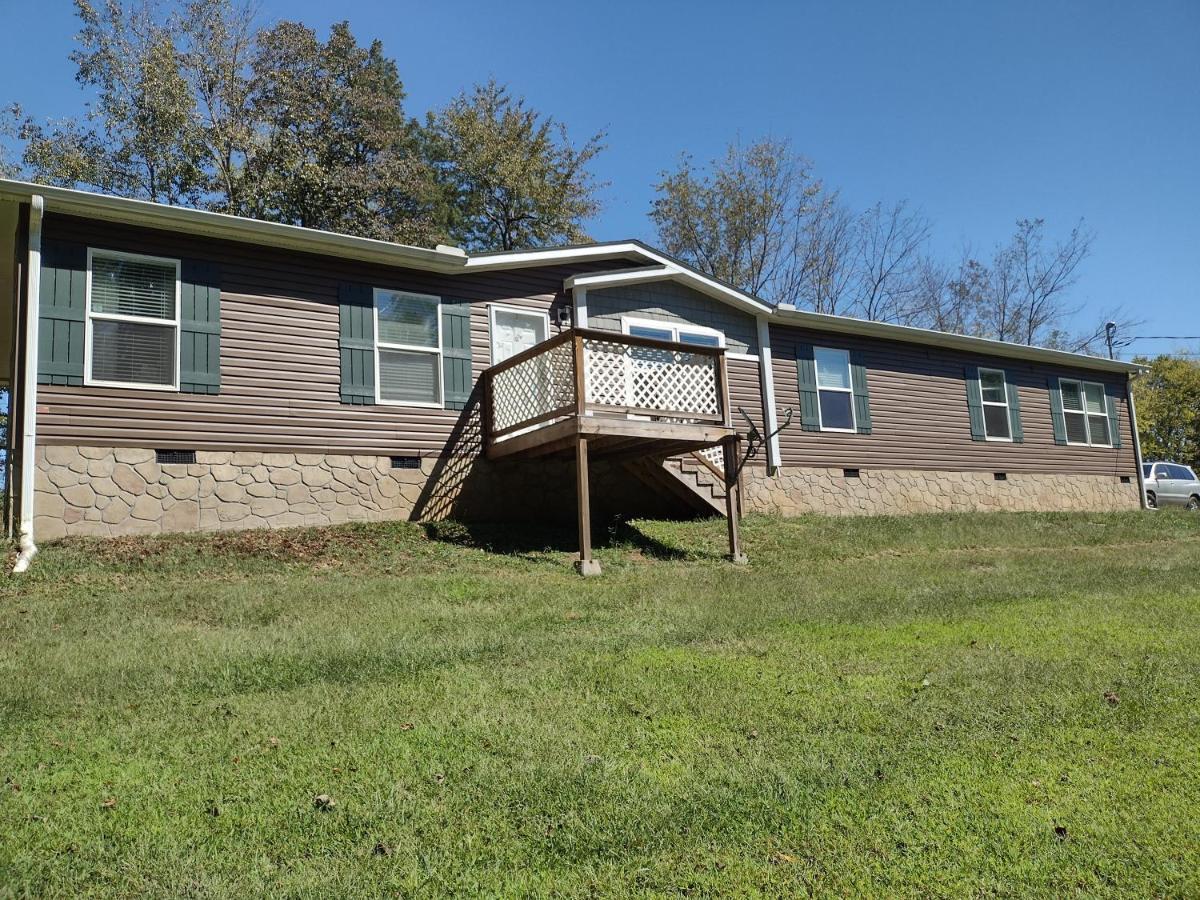 Riley'S Pad Master Suite Sevierville Exterior photo